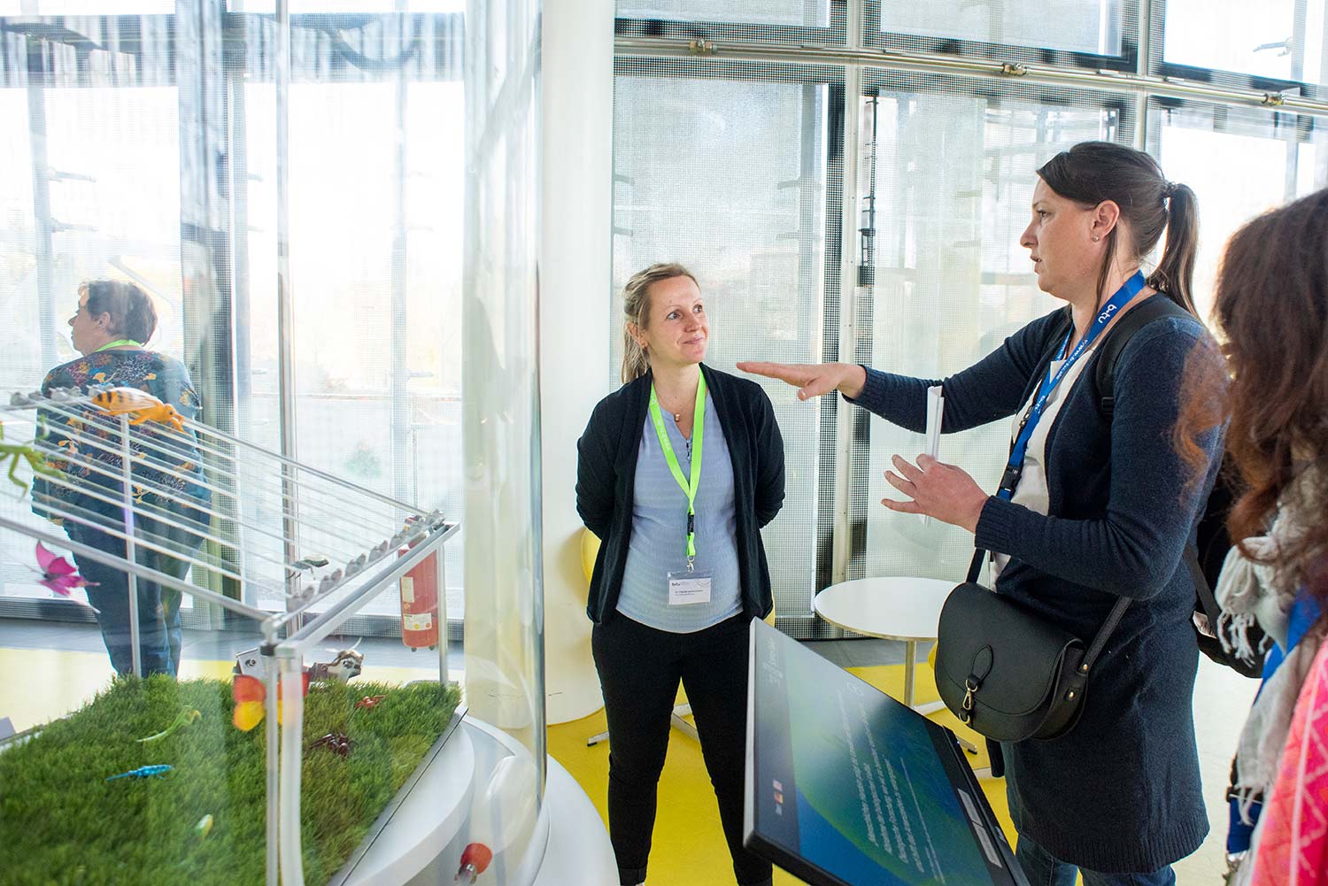 Transferscoutin Claudia Deutschmann in der Science Gallery
